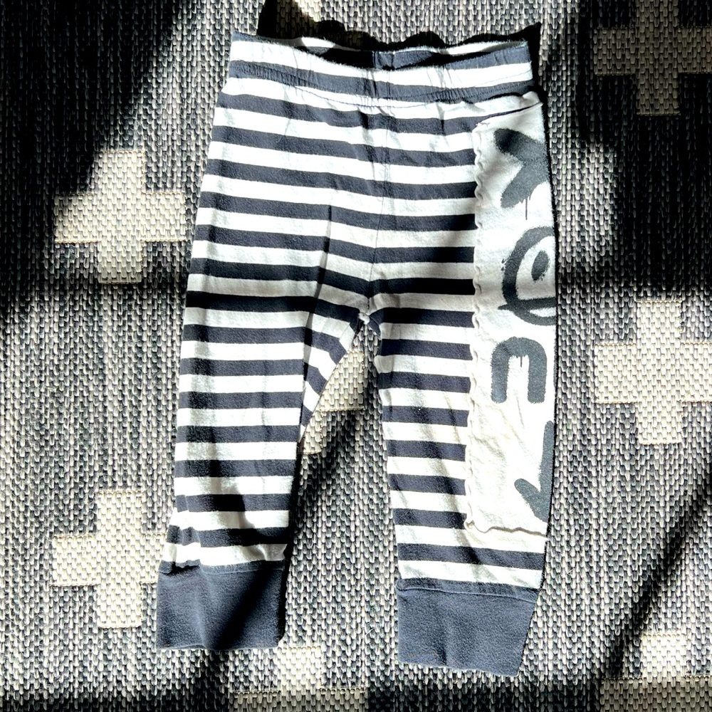 Nununu B&W striped pants 12-18 months